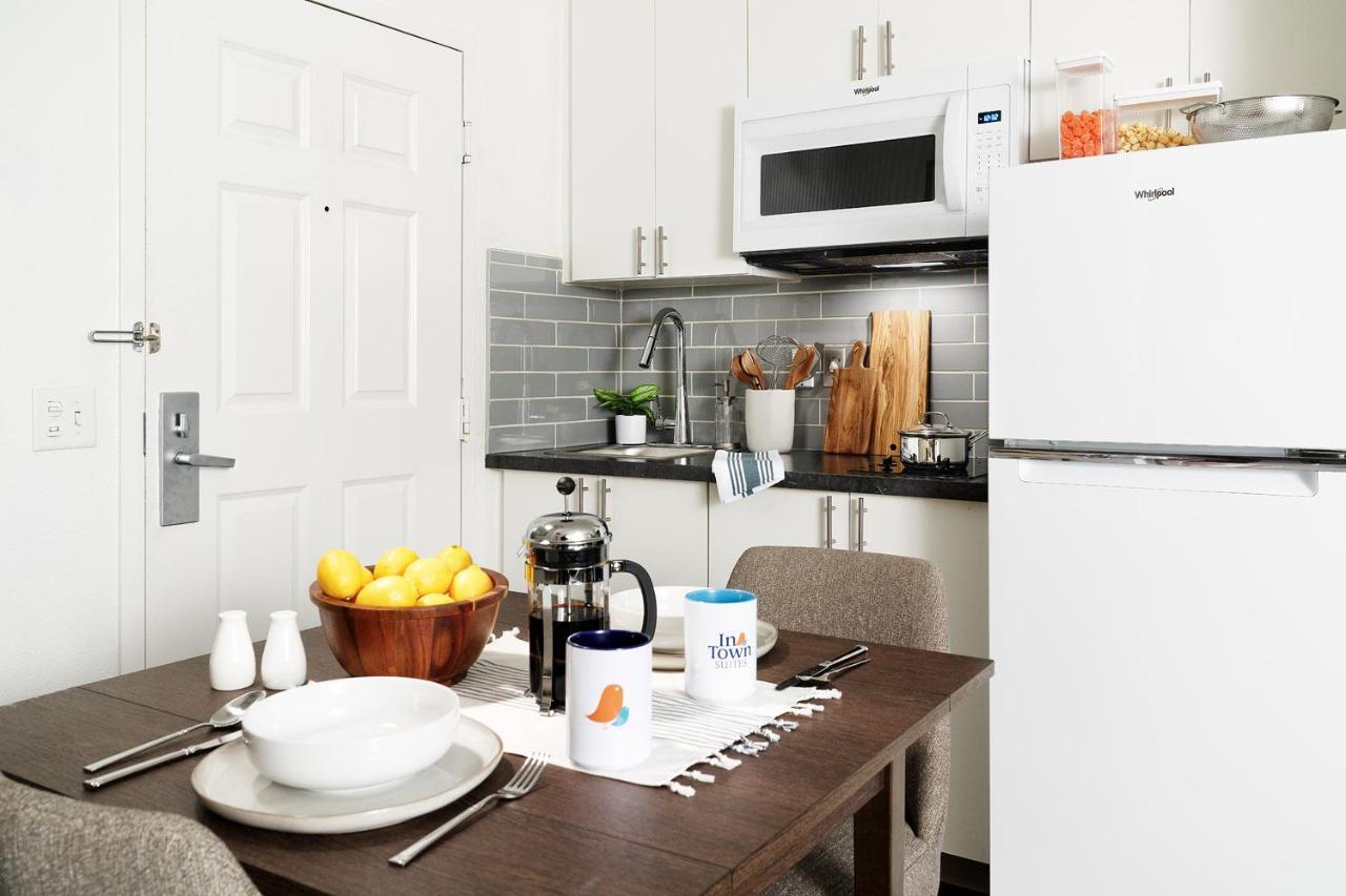 Intown Suites Extended Stay Louisville Ky - Wattbourne Lane Bagian luar foto