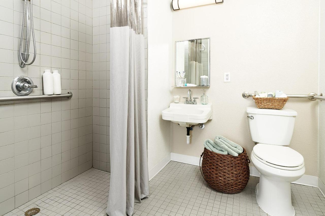 Intown Suites Extended Stay Louisville Ky - Wattbourne Lane Bagian luar foto