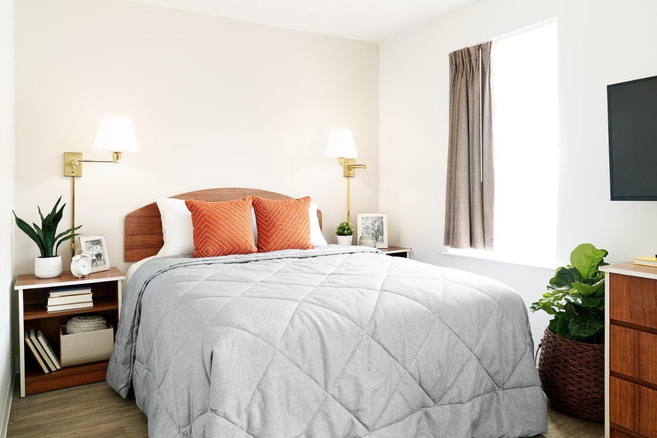 Intown Suites Extended Stay Louisville Ky - Wattbourne Lane Bagian luar foto